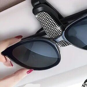 NEW Black Clear Rhinestones Car Visor Sunglasses Holder Anti-Scratch Soft Clip